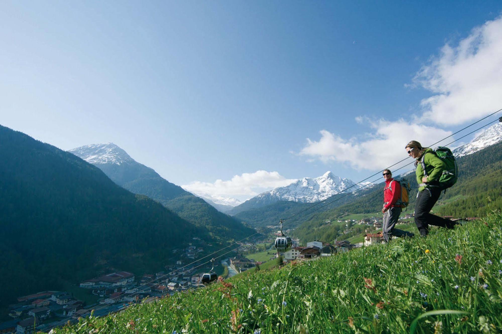 Hotel Garni Sunshine Sölden Exteriör bild